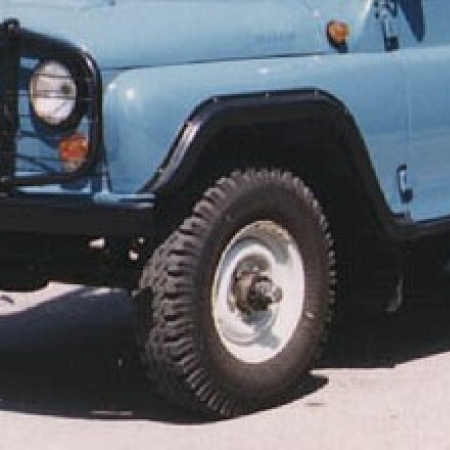 Диски УАЗ-452, УАЗ-469 R15 с резиной Я-245 с подшипниками